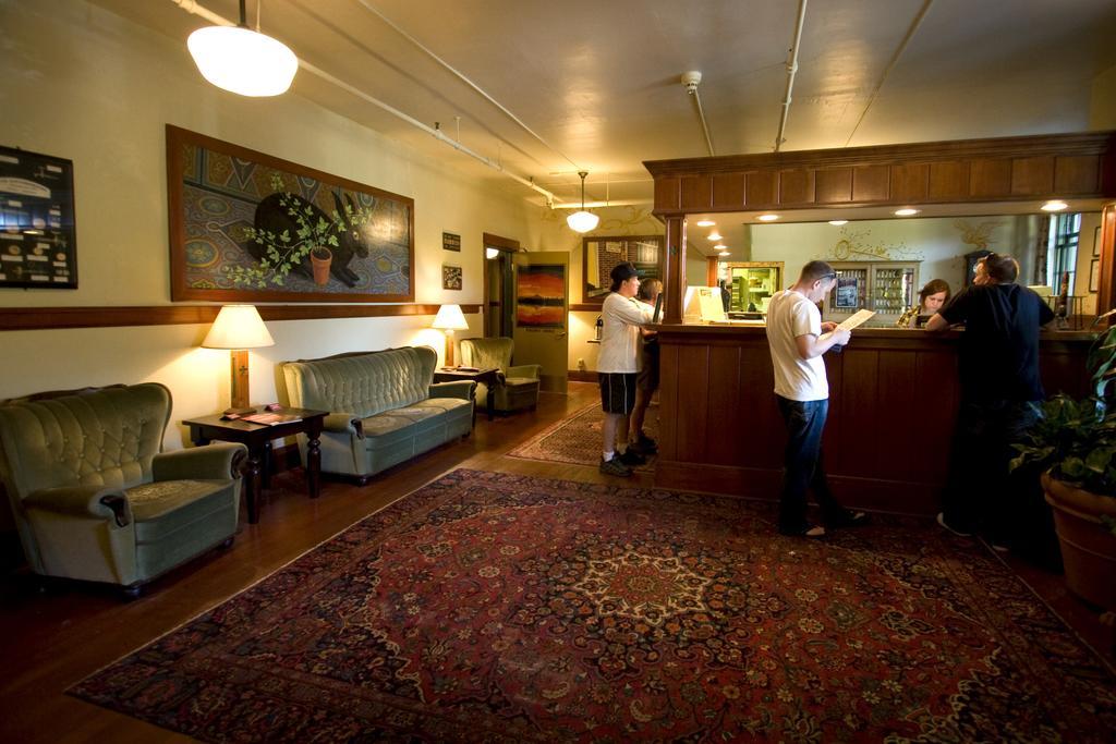 Mcmenamins Edgefield 호텔 트라우트데일 외부 사진